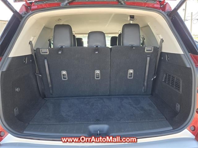 2023 Nissan Pathfinder SL 4WD