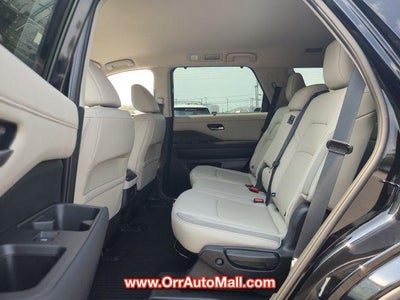 2025 Nissan Pathfinder SL 4WD