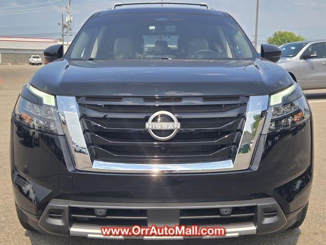 2025 Nissan Pathfinder SL 4WD