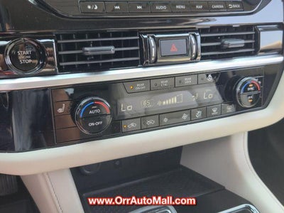 2025 Nissan Pathfinder SL 4WD