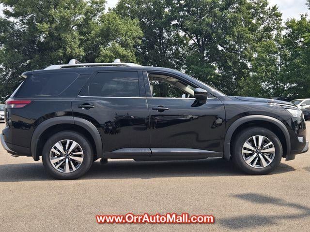 2025 Nissan Pathfinder SL 4WD