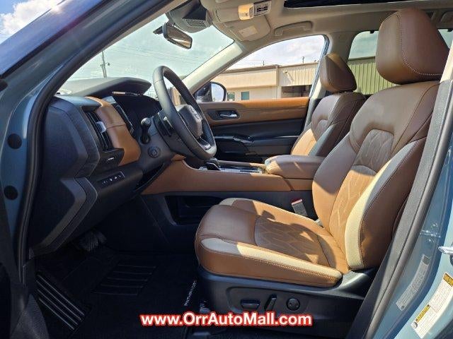 2026 Nissan Pathfinder Platinum 2WD