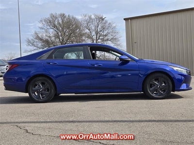 2023 Hyundai ELANTRA SEL IVT