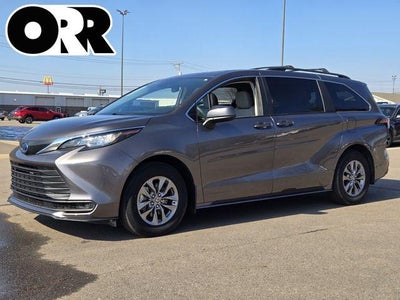 2023 Toyota Sienna LE FWD 8-Passenger (Natl)