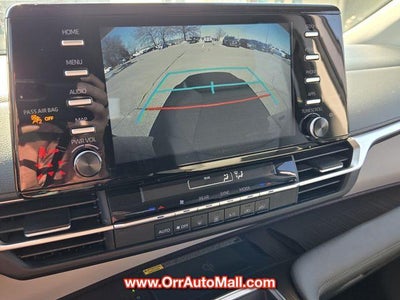 2023 Toyota Sienna LE FWD 8-Passenger (Natl)