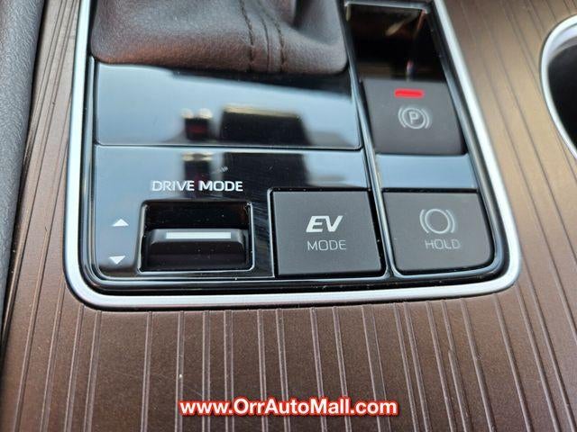 2023 Toyota Sienna LE FWD 8-Passenger (Natl)