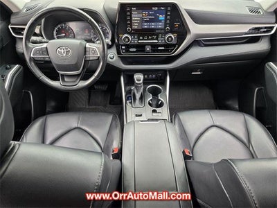2022 Toyota Highlander XLE FWD (Natl)