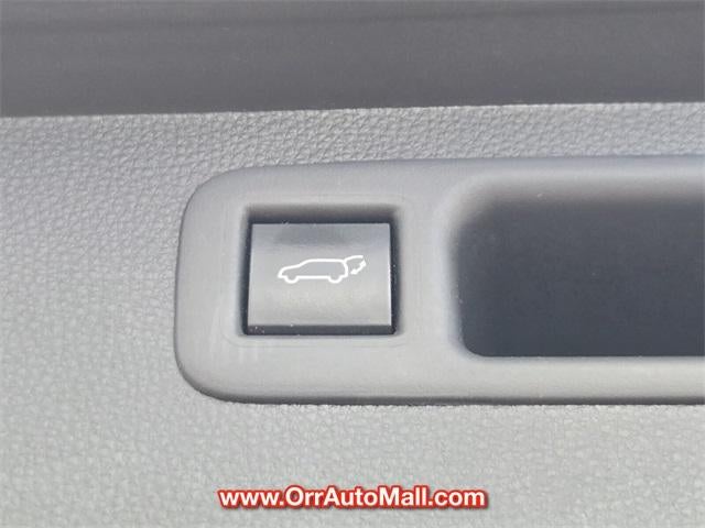 2022 Toyota Highlander XLE FWD (Natl)