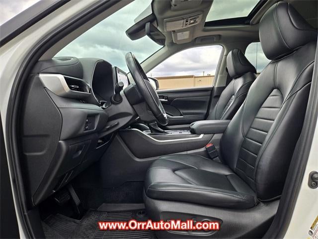 2022 Toyota Highlander XLE FWD (Natl)