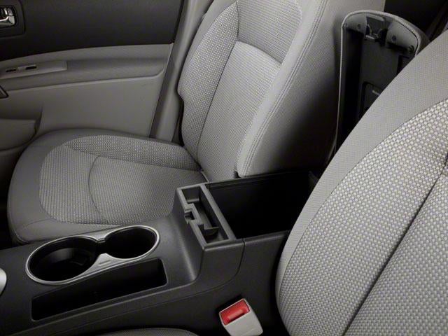 2013 Nissan Rogue FWD 4dr SV