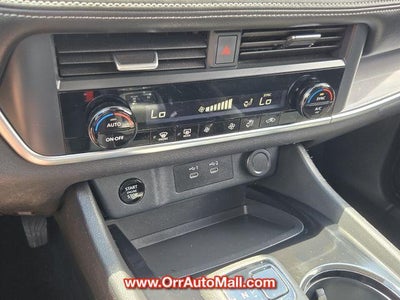 2024 Nissan Rogue FWD SV