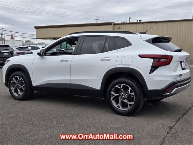 2025 Chevrolet Trax FWD 4dr LT
