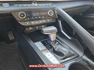 2023 Hyundai ELANTRA Limited IVT