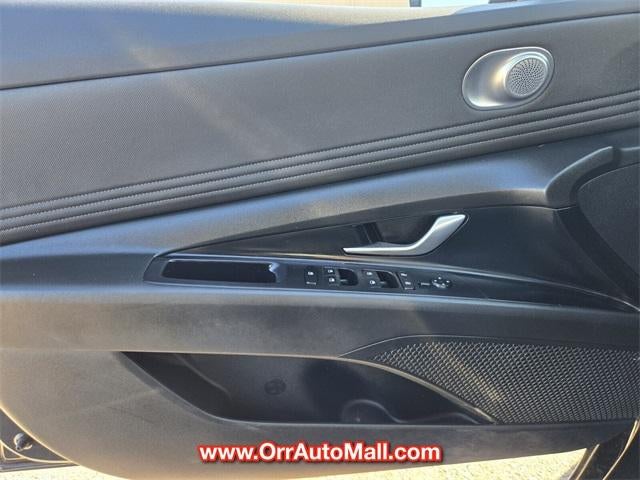 2023 Hyundai ELANTRA Limited IVT