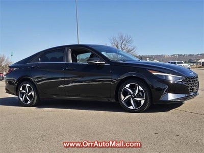 2023 Hyundai ELANTRA Limited IVT