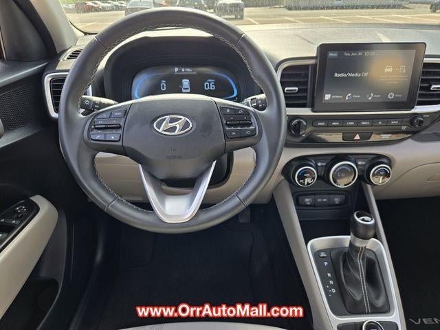 2025 Hyundai VENUE SEL IVT
