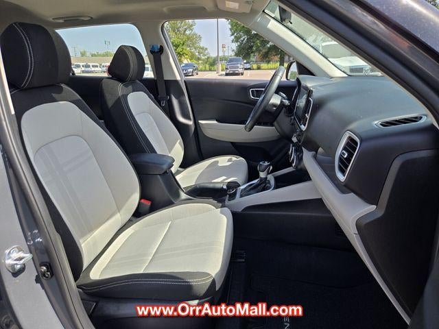 2025 Hyundai VENUE SEL IVT