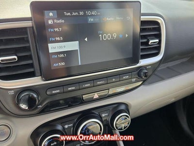 2025 Hyundai VENUE SEL IVT