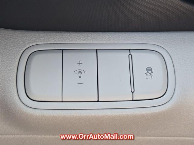 2025 Hyundai VENUE SEL IVT