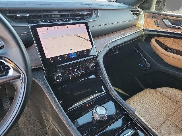 2022 Jeep Grand Cherokee Summit 4x2