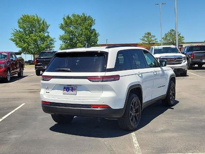 2025 Jeep Grand Cherokee Altitude 4x4