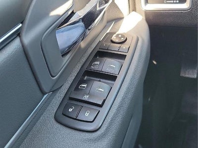 2020 RAM 1500 Classic SLT 4x4 Crew Cab 6'4" Box