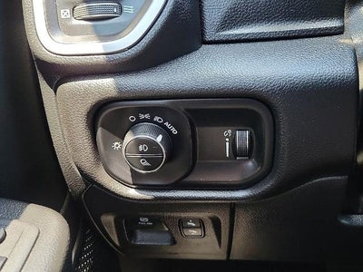 2023 RAM 1500 Big Horn 4x4 Crew Cab 5'7" Box