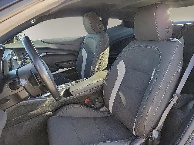 2023 Chevrolet Camaro 2dr Coupe 1LT