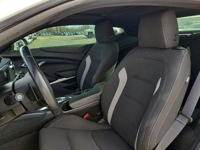 2023 Chevrolet Camaro 2dr Coupe 1LT