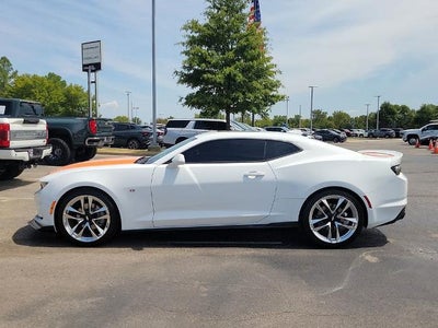 2022 Chevrolet Camaro 2dr Coupe 2LT