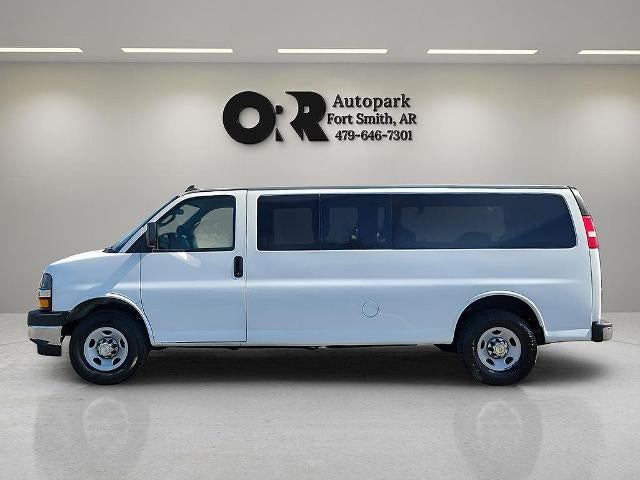 2020 Chevrolet Express Passenger 3500 Extended Wheelbase Rear-Wheel Drive 1LT