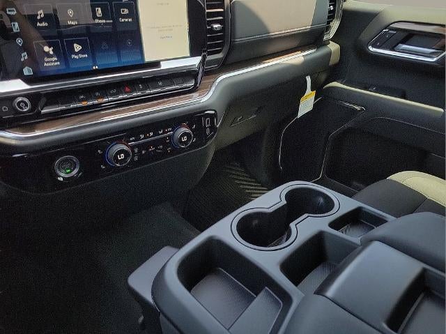 2024 Chevrolet Silverado 1500 Crew Cab Short Box 4-Wheel Drive LT 2FL
