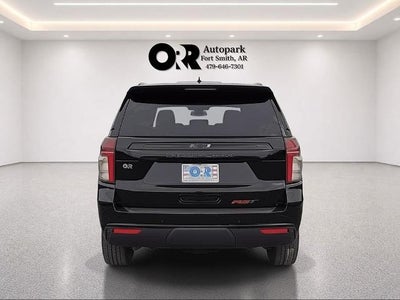 2023 Chevrolet Suburban 4WD RST