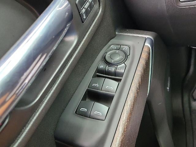 2022 GMC Sierra 3500HD Crew Cab Long Box 4-Wheel Drive Denali