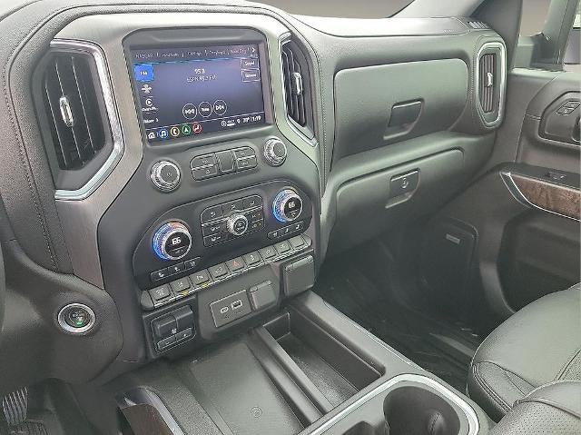 2022 GMC Sierra 3500HD Crew Cab Long Box 4-Wheel Drive Denali