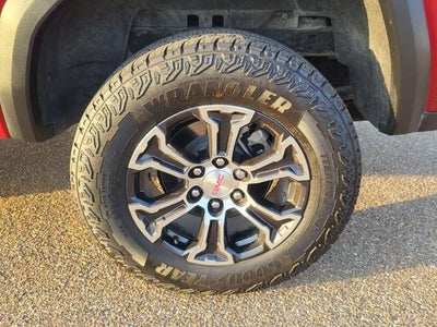 2024 GMC Canyon Crew Cab Short Box 4-Wheel Drive AT4