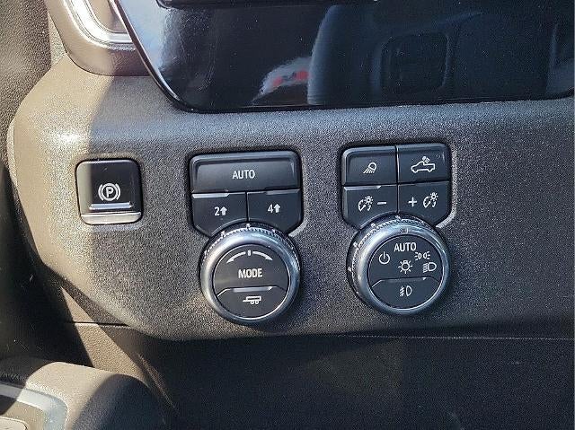 2025 GMC Sierra 1500 Crew Cab Short Box 4-Wheel Drive SLT