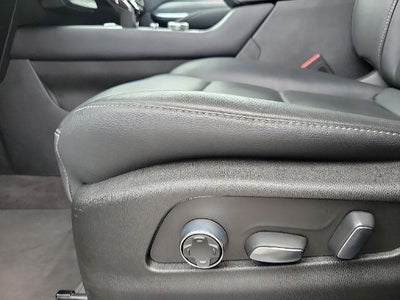 2025 Cadillac XT4 FWD 4dr Premium Luxury