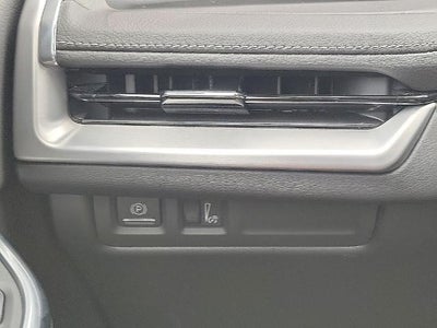 2025 Cadillac XT4 FWD 4dr Premium Luxury