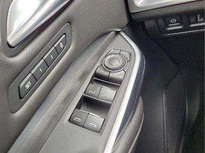 2025 Cadillac XT4 FWD 4dr Premium Luxury