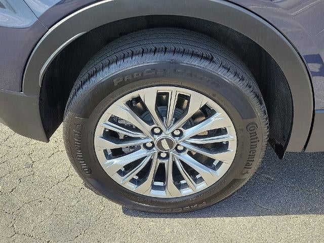 2025 Cadillac XT4 AWD 4dr Premium Luxury
