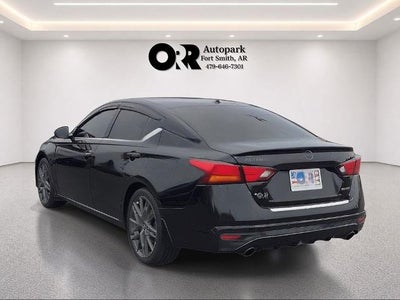 2023 Nissan Altima 2.0 SR Sedan
