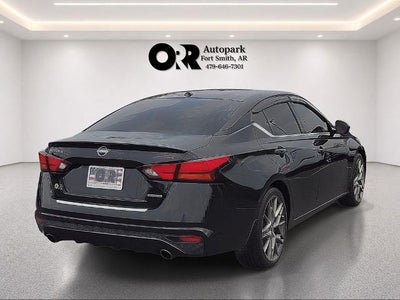 2023 Nissan Altima 2.0 SR Sedan