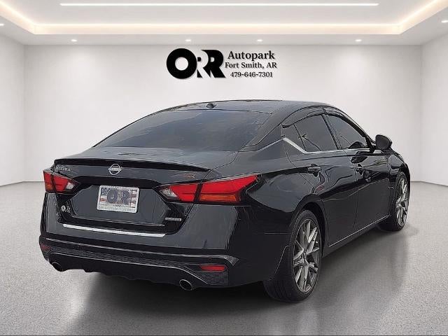 2023 Nissan Altima 2.0 SR Sedan