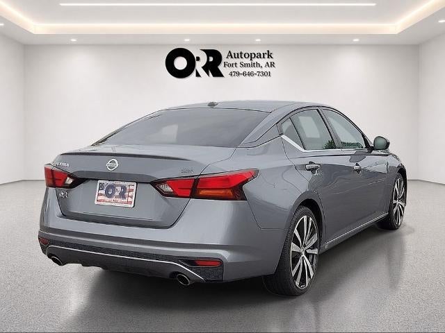 2020 Nissan Altima 2.5 SR Sedan
