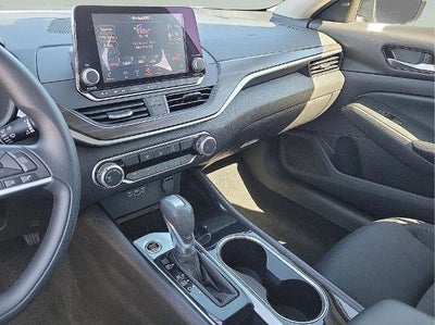 2024 Nissan Altima 2.5 SV Sedan