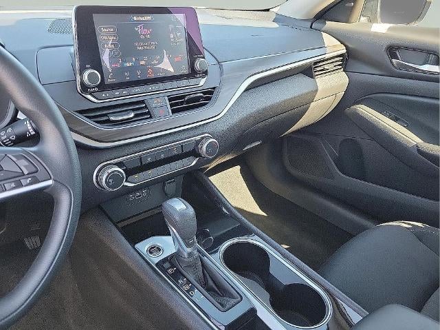2024 Nissan Altima 2.5 SV Sedan