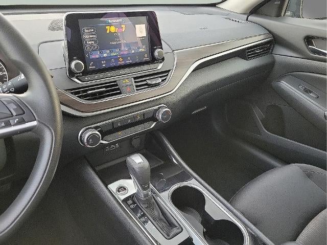 2024 Nissan Altima 2.5 SV Sedan
