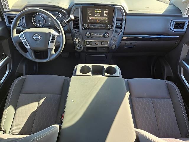 2023 Nissan Titan 4x4 Crew Cab SV