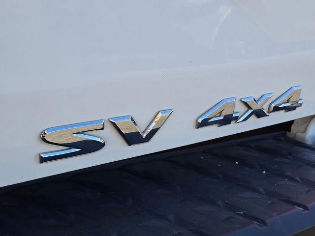 2023 Nissan Titan 4x4 Crew Cab SV